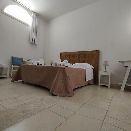 Sal.to nel blu Hotel Leverano Esterno foto